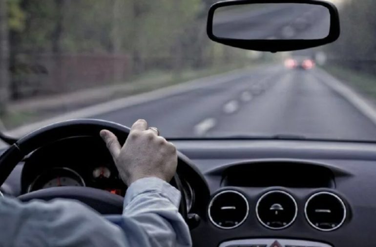 Сравнение доступных седанов для городских поездок